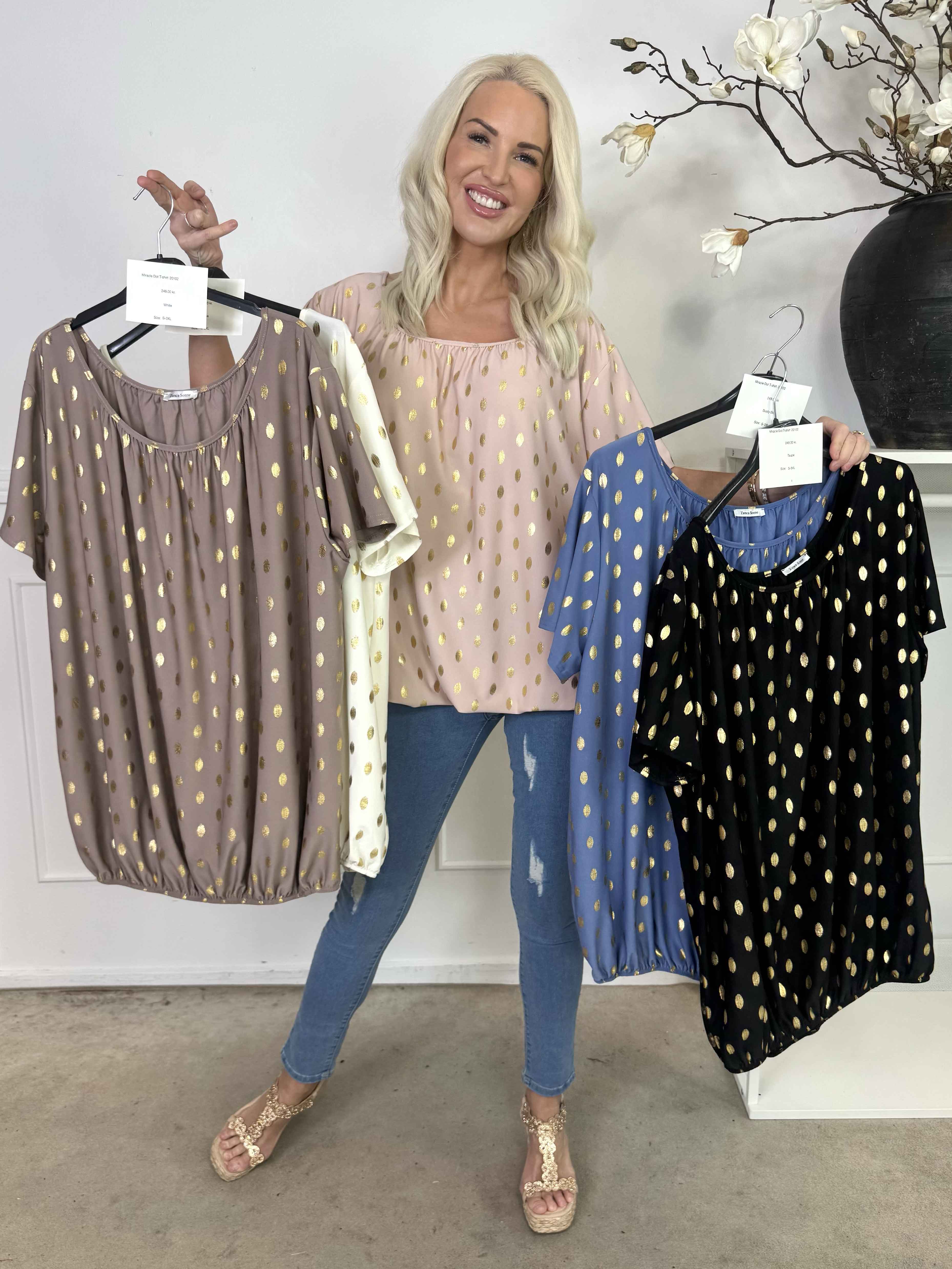 Miracle Dot T-shirt - Elastisk bluse med guld dutter på